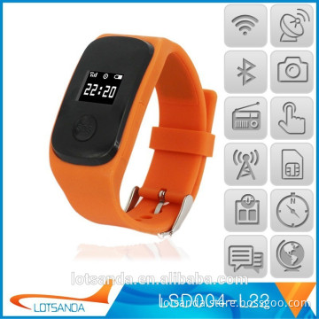 2015 new arrival SOS gps tracking smart watch for child smart phone in China bluetooth smart watch for Children in China